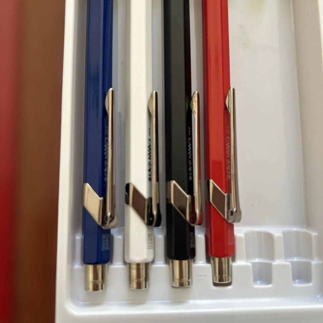 【CARAN d'ACHE】 ボールペン 4本セット ギフトボックス付き