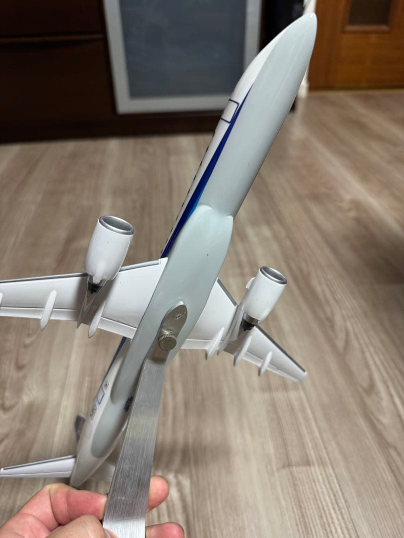 全日空商事　モデルプレーン　MRJ90