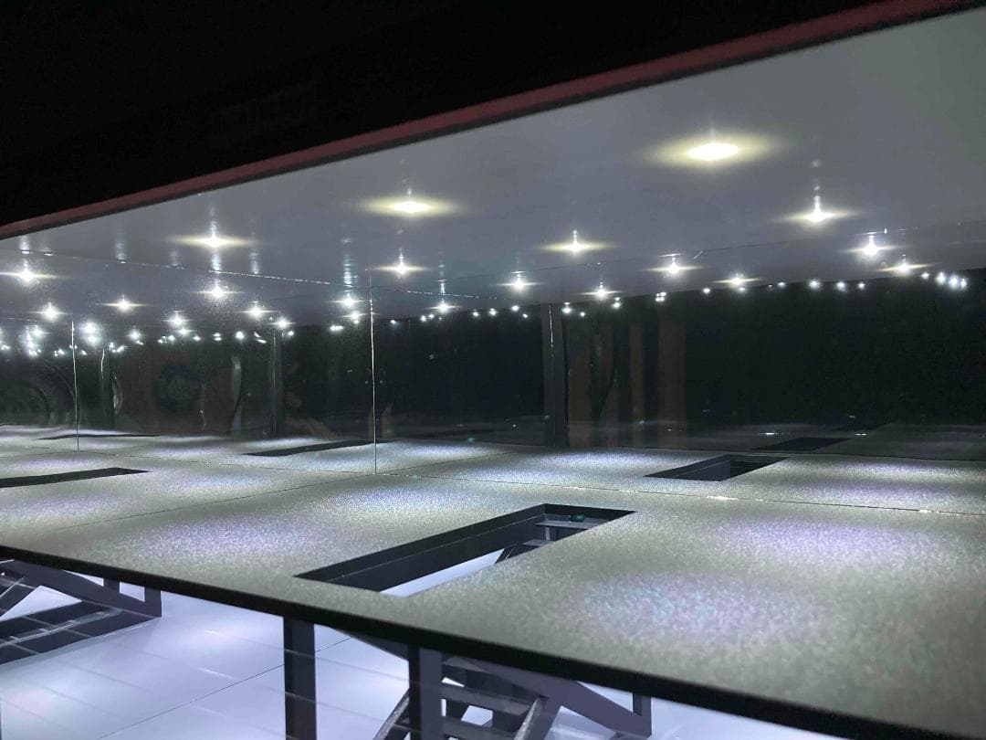 Shibukkoジオラマ：1/18 ショールーム＆ガレージ（特注仕様）