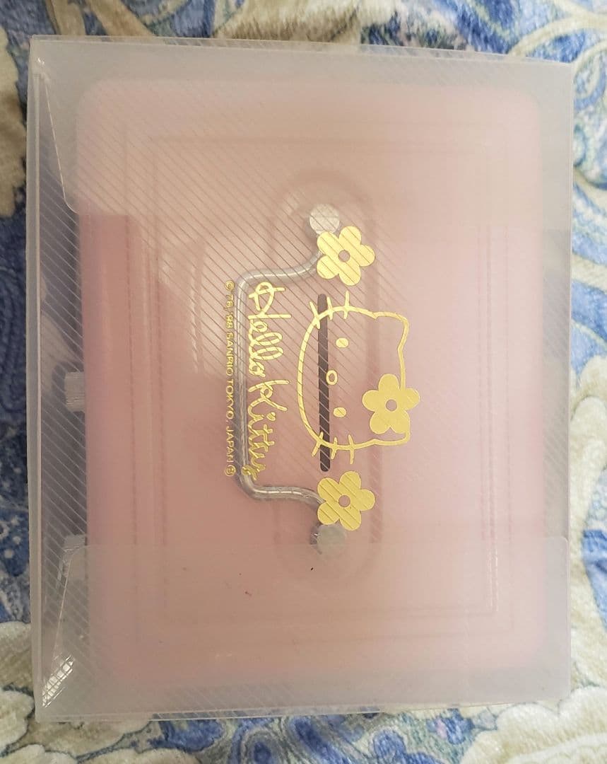 キティちゃん　金庫　プラスチックケース　カギ二本　ロック番号　付き