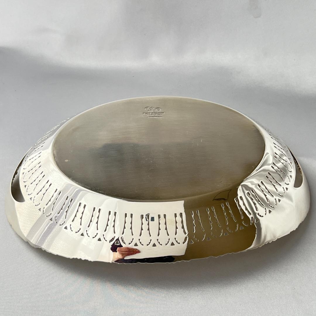 【Barker & Ellis】素晴らしいレリーフのフルーツトレー 27 cm