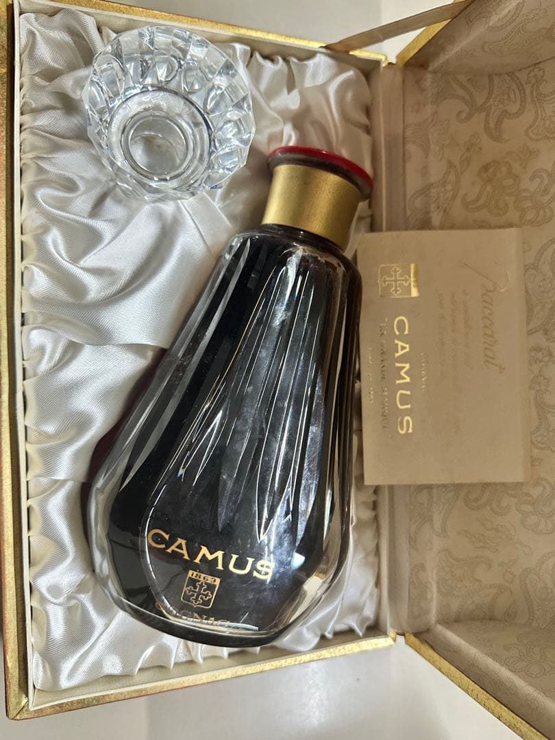 CAMUS カミュコニャック バカラクリスタルボトル 未開封品