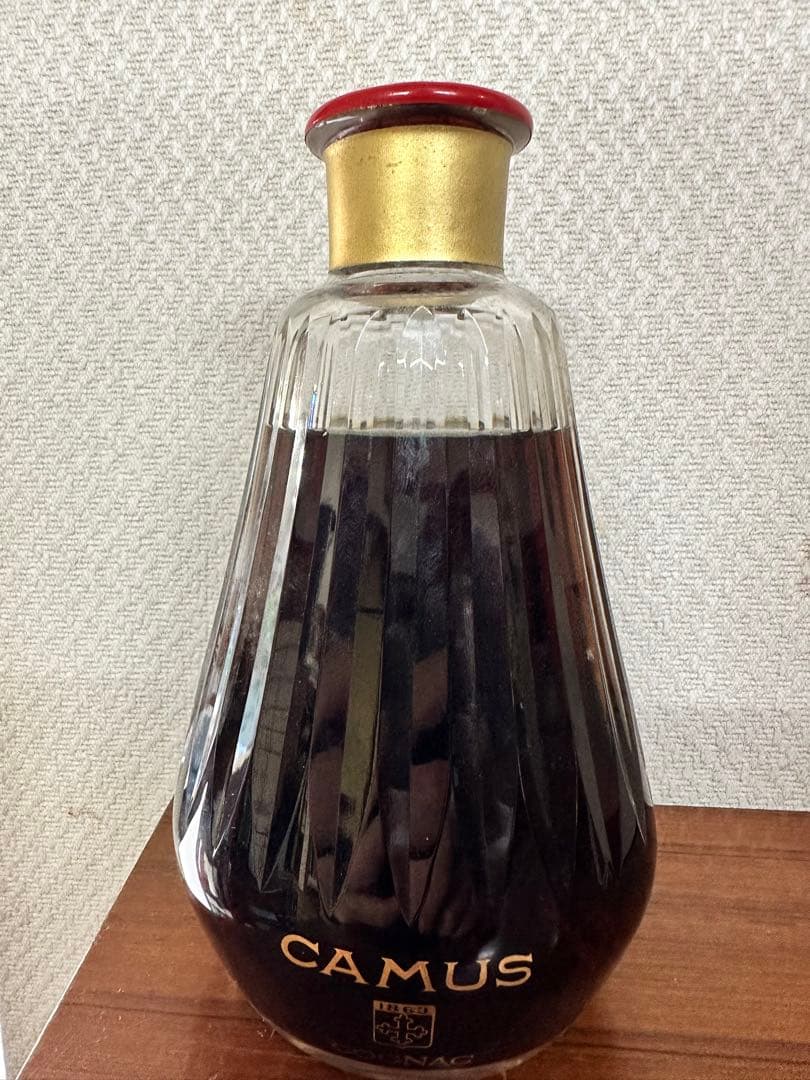 CAMUS カミュコニャック バカラクリスタルボトル 未開封品