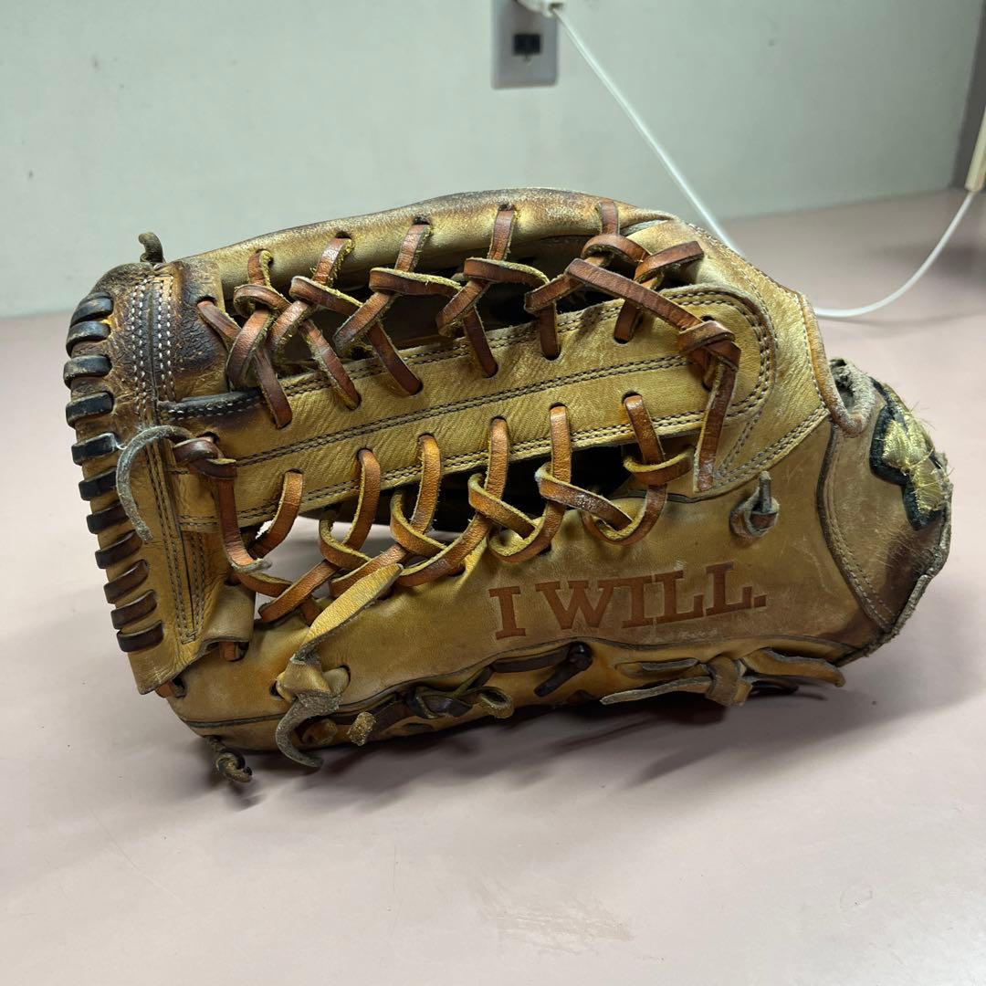 アンダーアーマー 外野用  左投げ