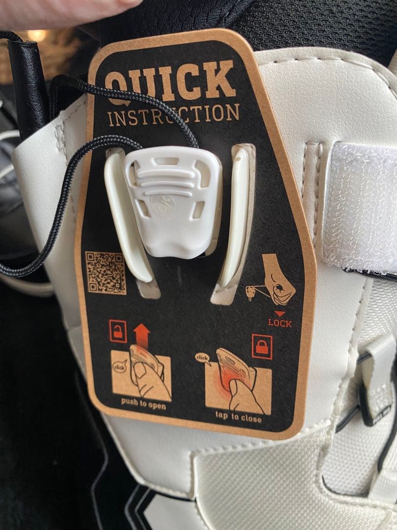 DEELUXE IDスノーボードブーツ ホワイト/ブラック