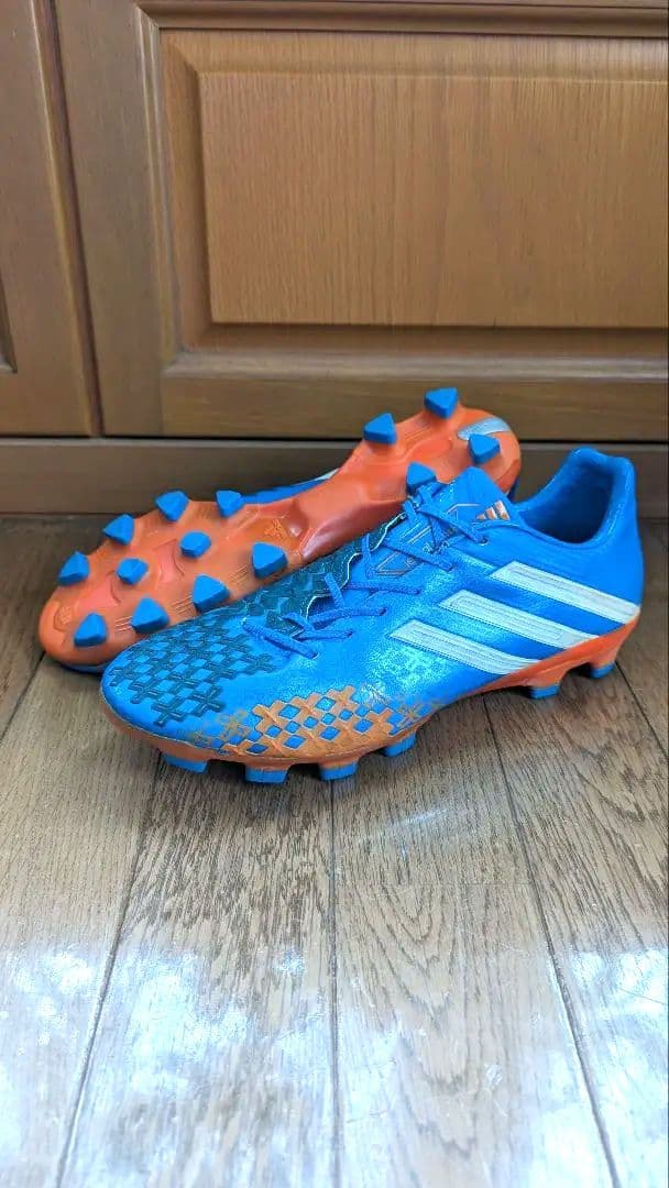 アディダス サッカースパイク プレデター リーサルゾーン HG