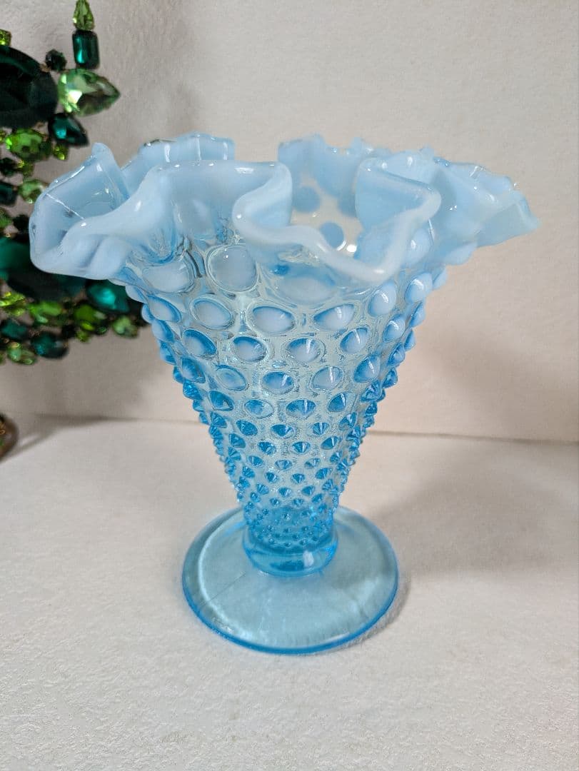 フェントン　ブルーオパルセント ホブネイル フリル　フラワーベース