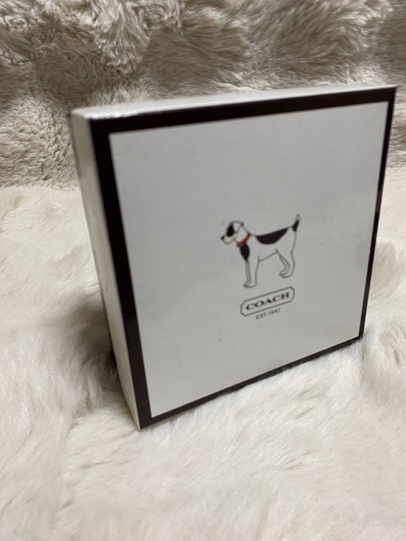 新品未使用品　COACH赤いレザー犬用首輪 Ｌサイズ スタッズ付き