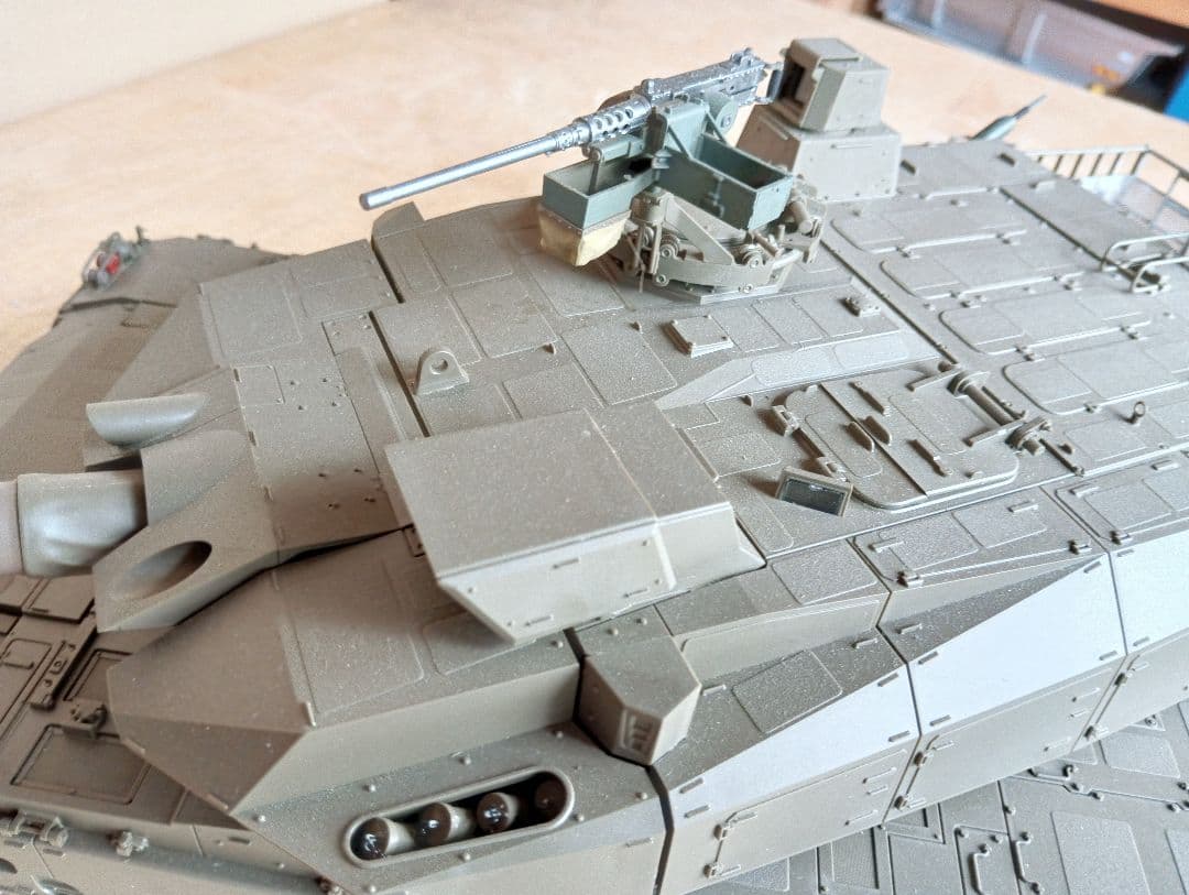 タミヤ 1/16 陸上自衛隊 10式戦車 フルオペレーション 組み立て済完成品