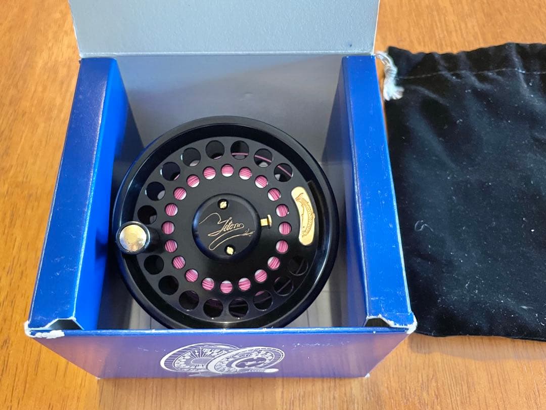 【yazawa】Teton 7 ティトンフライリール　黒