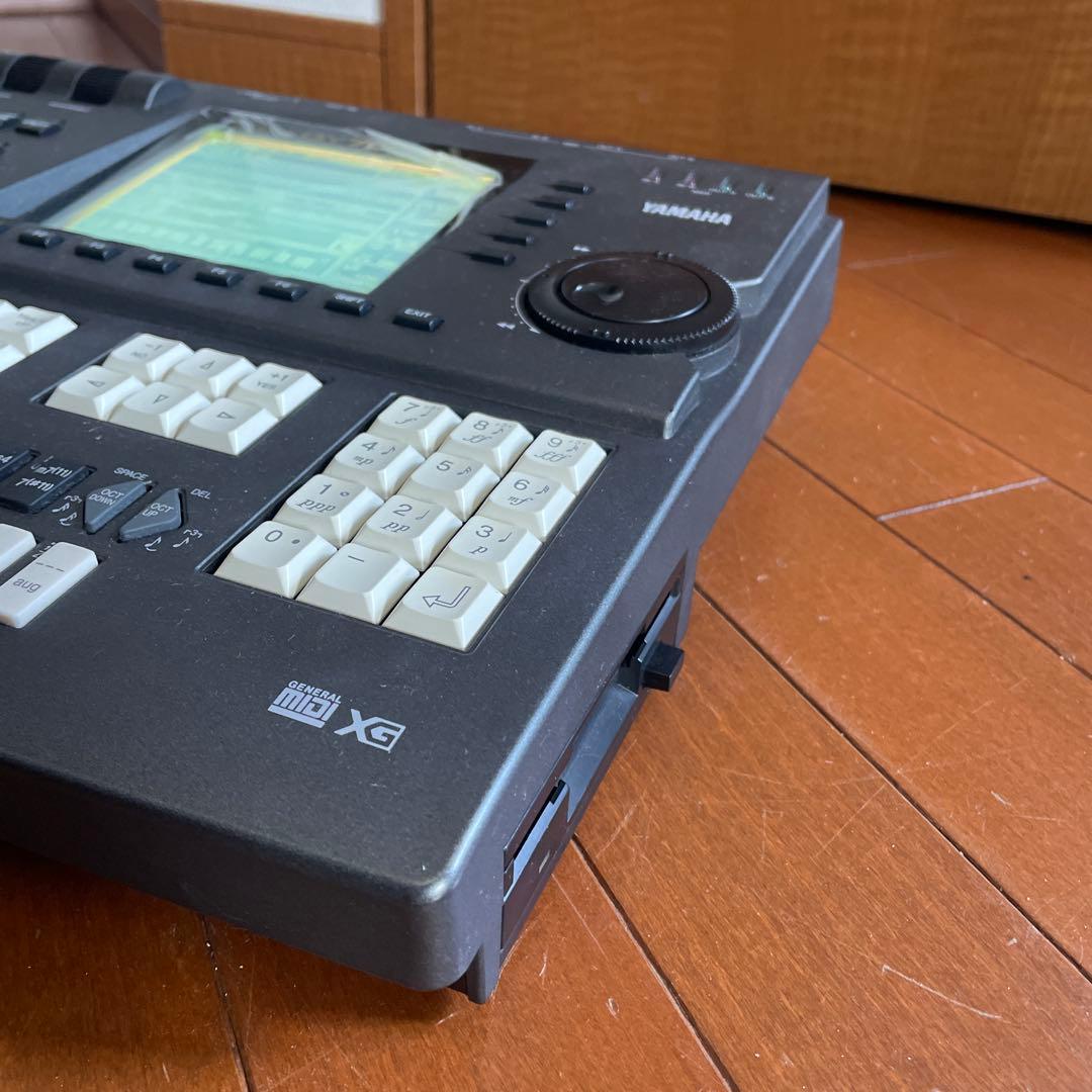 YAMAHA QY700 シーケンサー リズムマシン