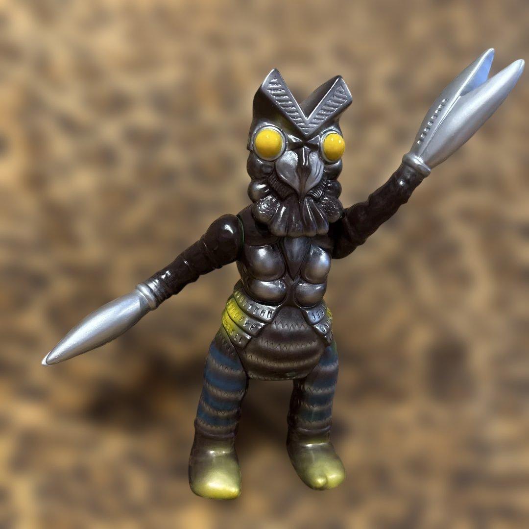 限定！￼当時物　バンダイ ブルマァク　怪獣ソフビ　バルタン星人　ハイパーホビー誌