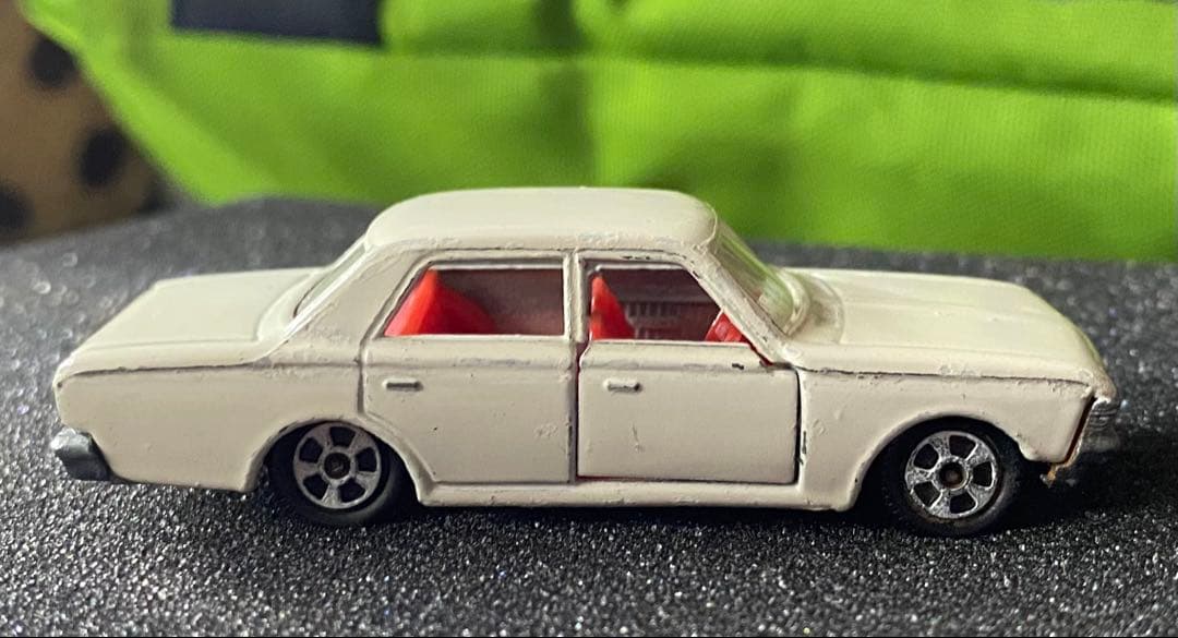 トミカ No.3 クラウンスーパーデラックス 1Aホイール 黒箱 箱付き