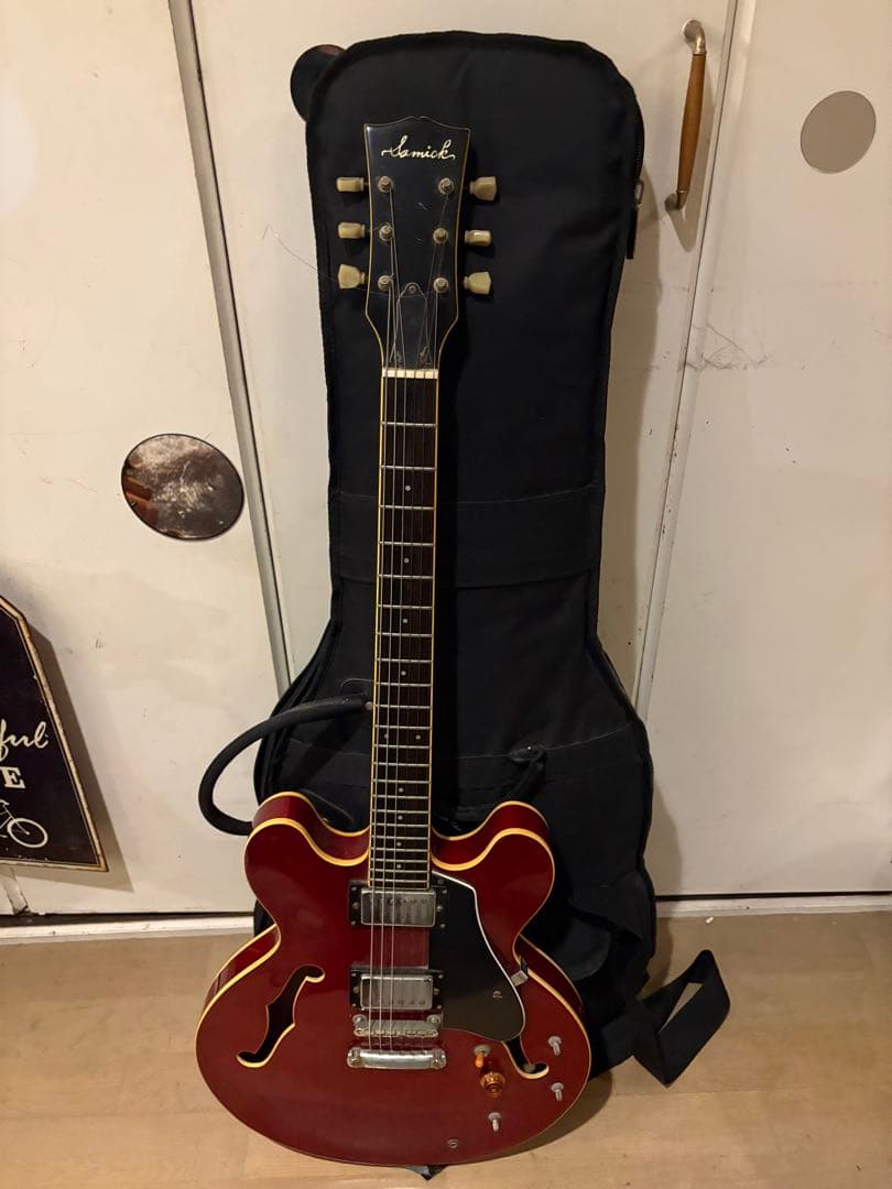 アコースティックギター セミホロウボディ レッド