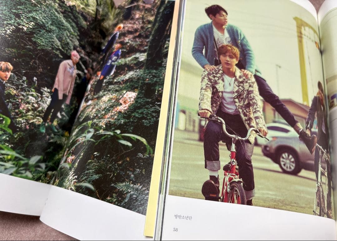 BTS アルバム　33枚　トレカ・ポストカード　49枚　纏め売り