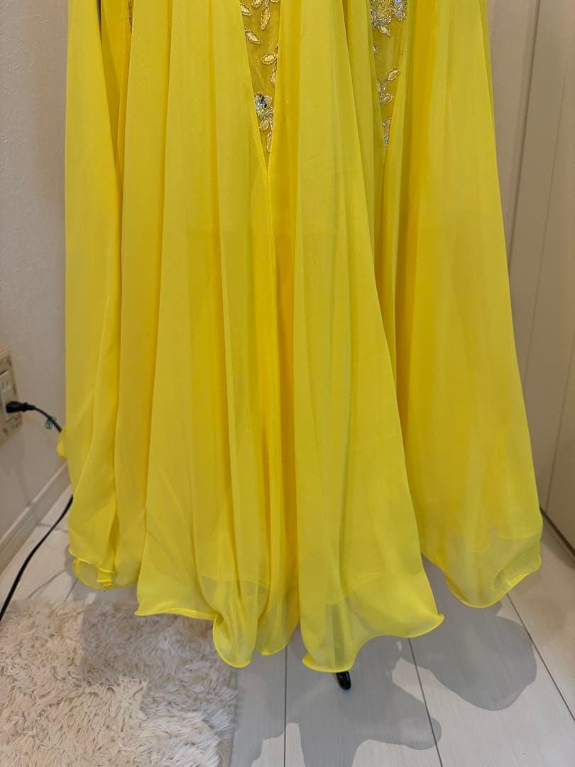 ダンスドレス 黄色　ビーズ刺繍付き
