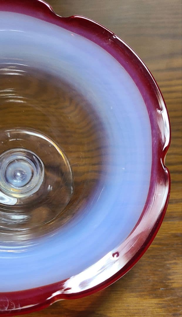 アンティーク　大正～昭和　乳白色　氷グラス　赤/青暈し　吹きガラス