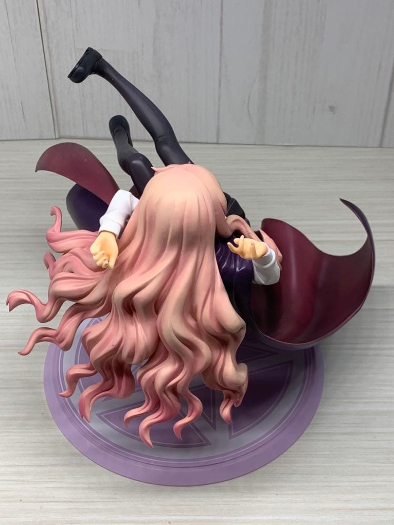 ゼロの使い魔　ルイズ　フィギュア　アルター