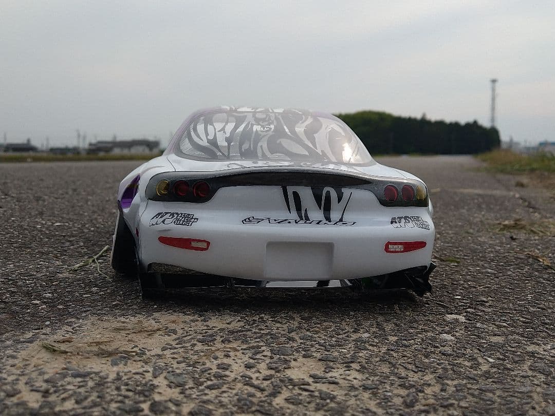 【最終価格】アディクション　ロケバニRX-7　FD3S　製作済新品ラジコンボディ