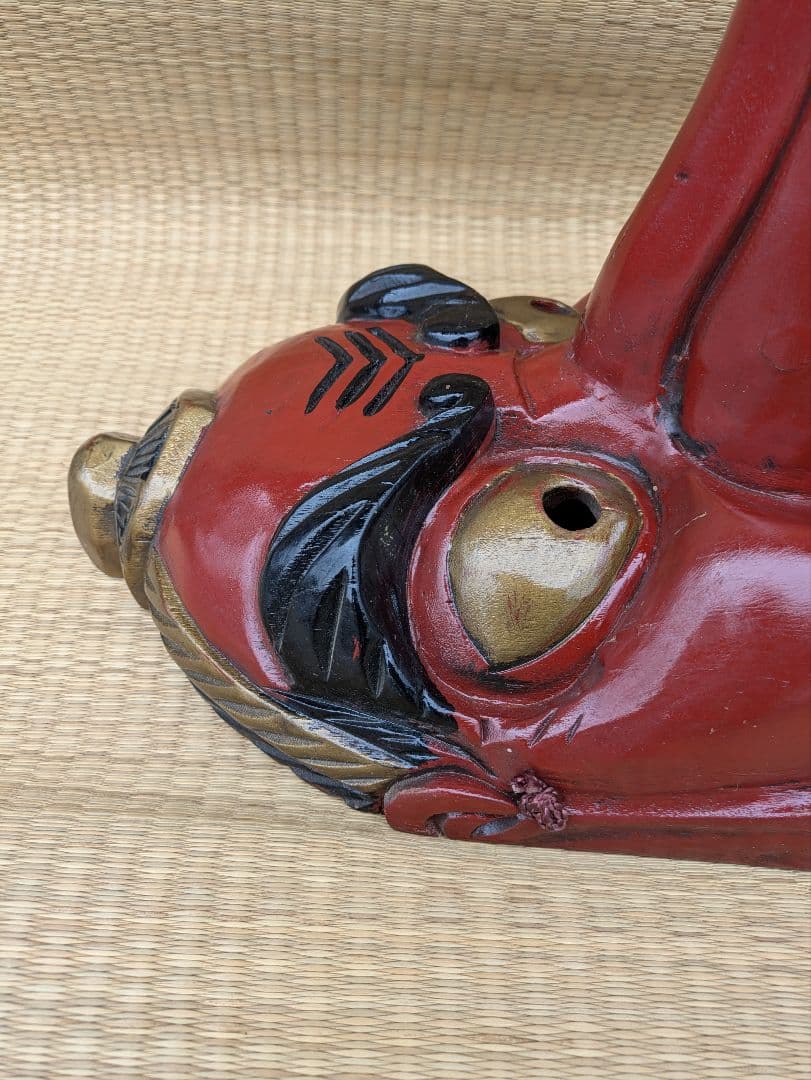 大迫力の天狗面　木製品　壁飾り　程度の良い中古品