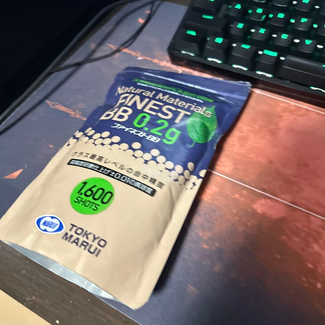 値下げ歓迎STRIKER NEUN CO2ガスガン 6mm BB弾付き