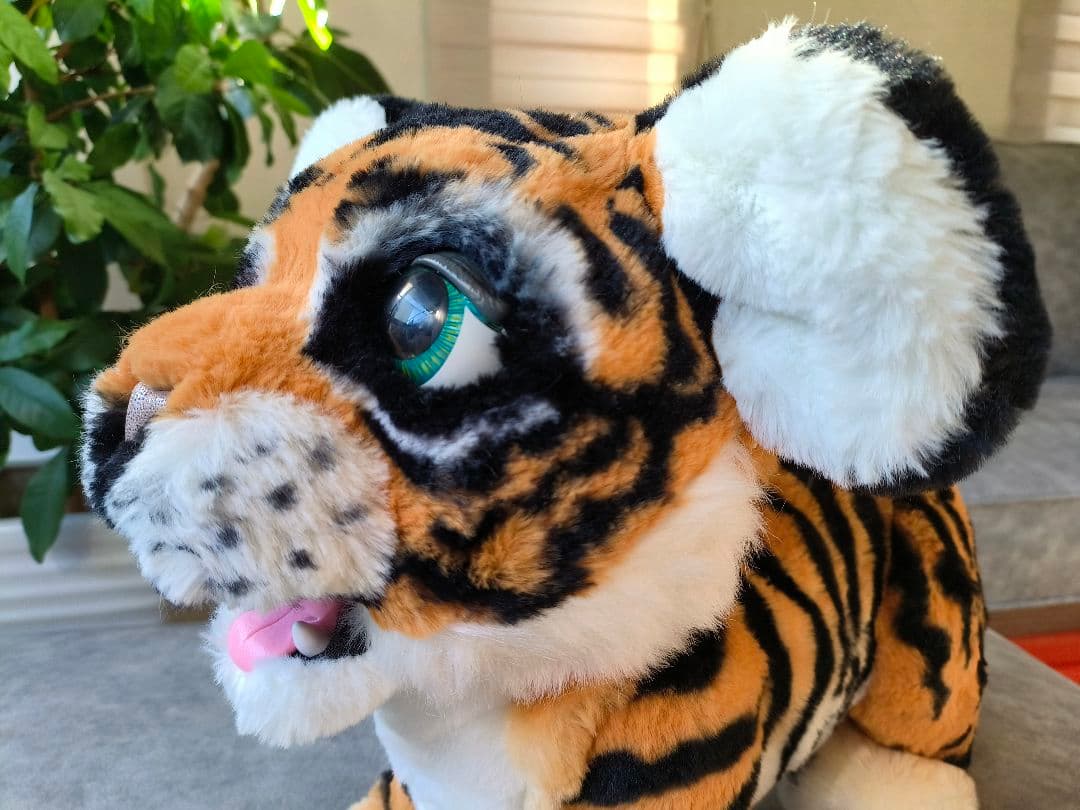 美品　電動　ファーリアル　ロアーリングタイガー