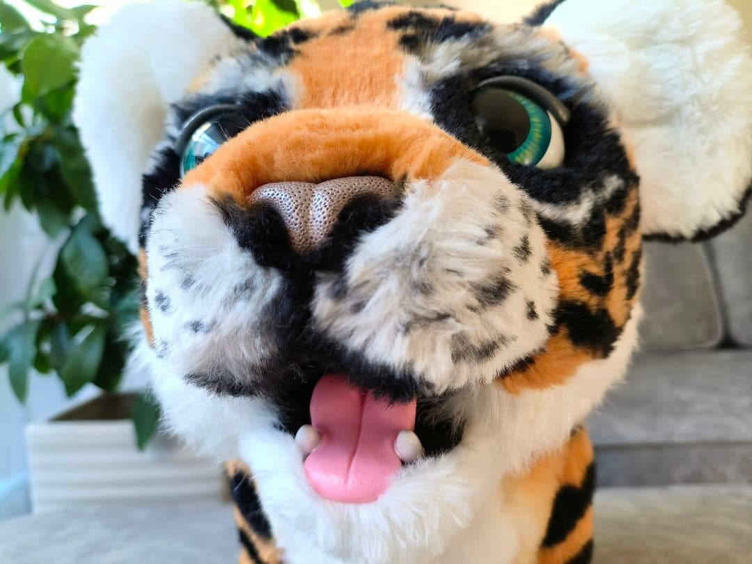 美品　電動　ファーリアル　ロアーリングタイガー