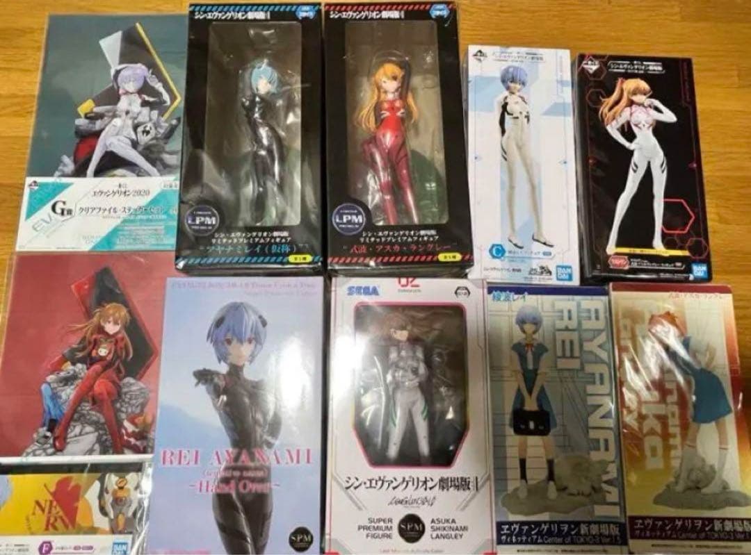 エヴァンゲリオン　プラグスーツ白黒赤虹　フィギュア6体　レイ　アスカ　レアグッズ