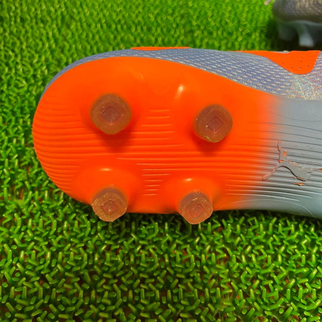 プーマ サッカースパイクフューチャーアルティメットHG/AG(ブルー×オレンジ)