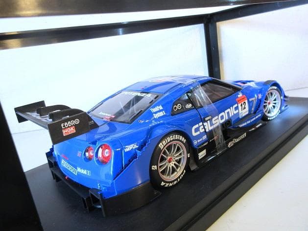特価 EBBRO (1/18) ニッサン GT-R (R35) CALSONIC