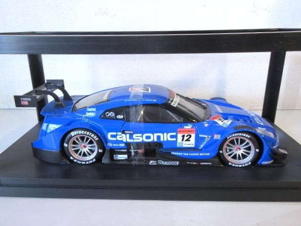 特価 EBBRO (1/18) ニッサン GT-R (R35) CALSONIC