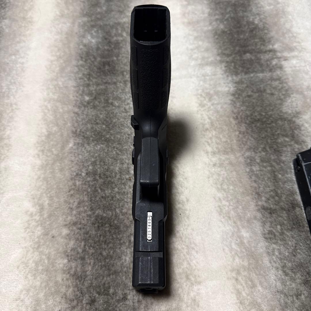 Carbon8 ストライカー9