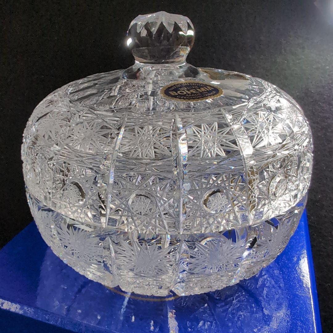 【ボヘミア】高級クリスタル 蓋付きボウル PK500　ハンドメイドカット　ポット