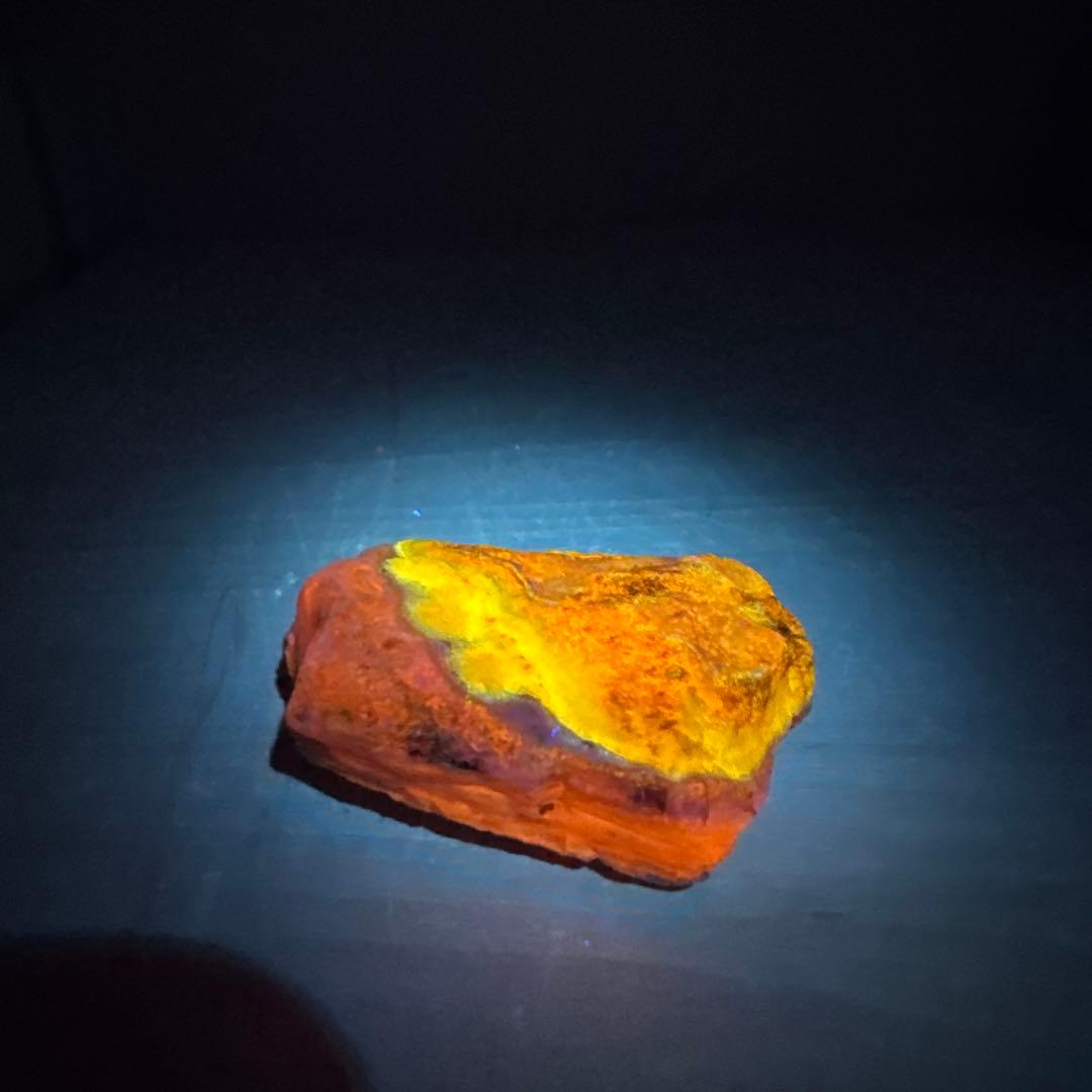 北海道石　然別オパール　蛍光オパール101g