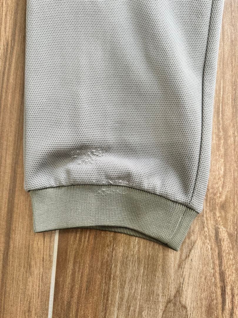 V TWELVE モスグリーン　セットアップ