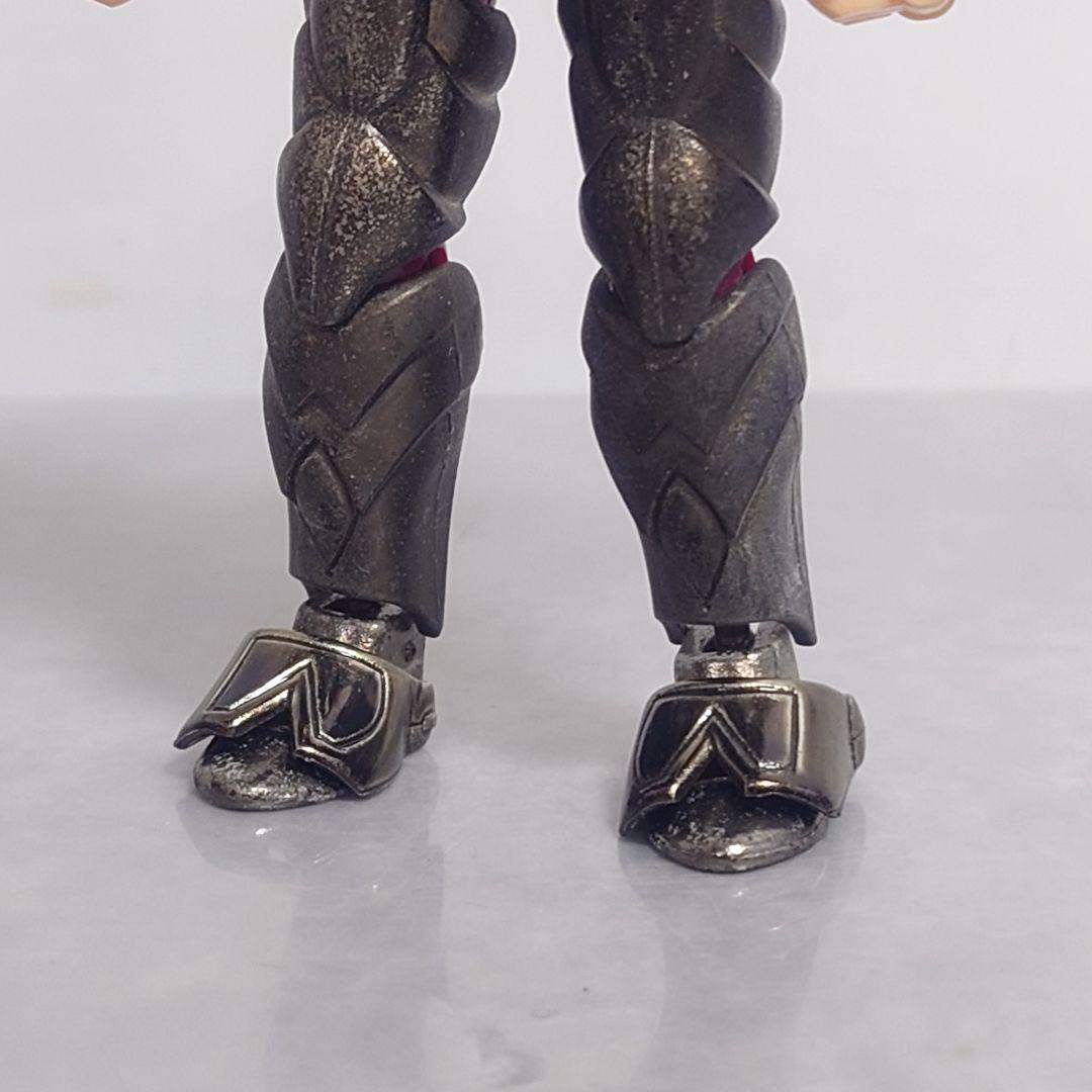 アルファローブ メタリックブラック フィギュア