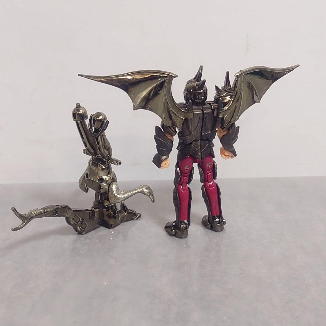 アルファローブ メタリックブラック フィギュア