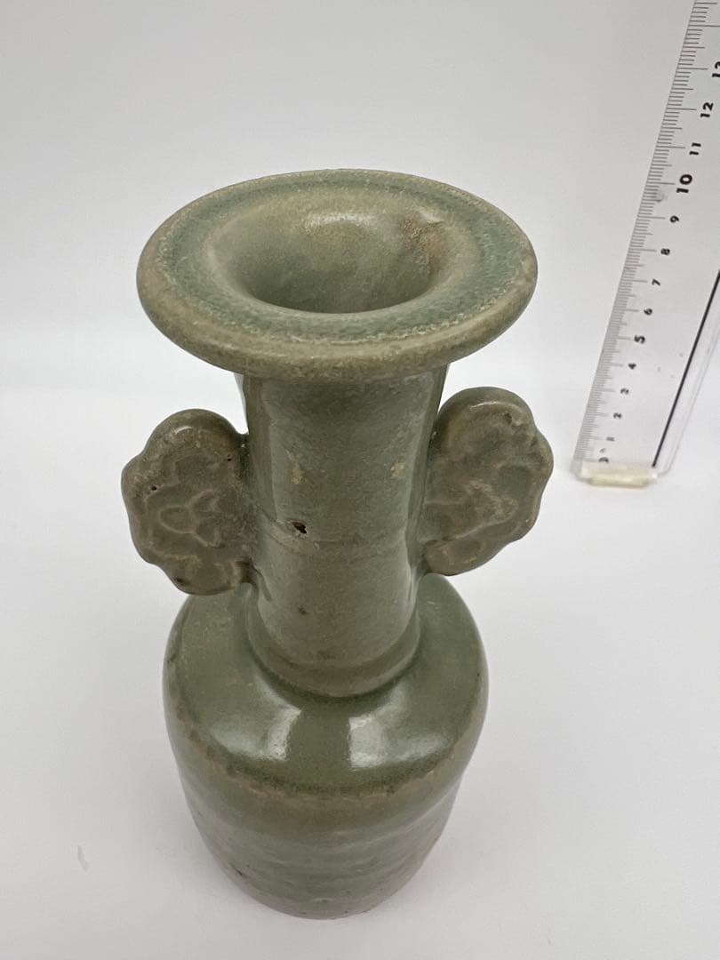 中国元代の竜泉窯瓶　骨董 古美術品　コレクション唐物　江戸　青磁アンティーク
