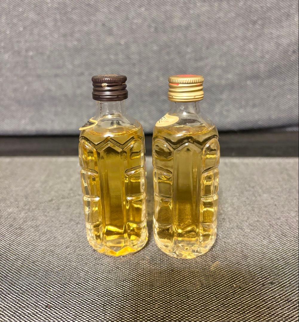 サントリー　角瓶　白角 金キャップ　黒角　ミニボトル　2本セット　未開封