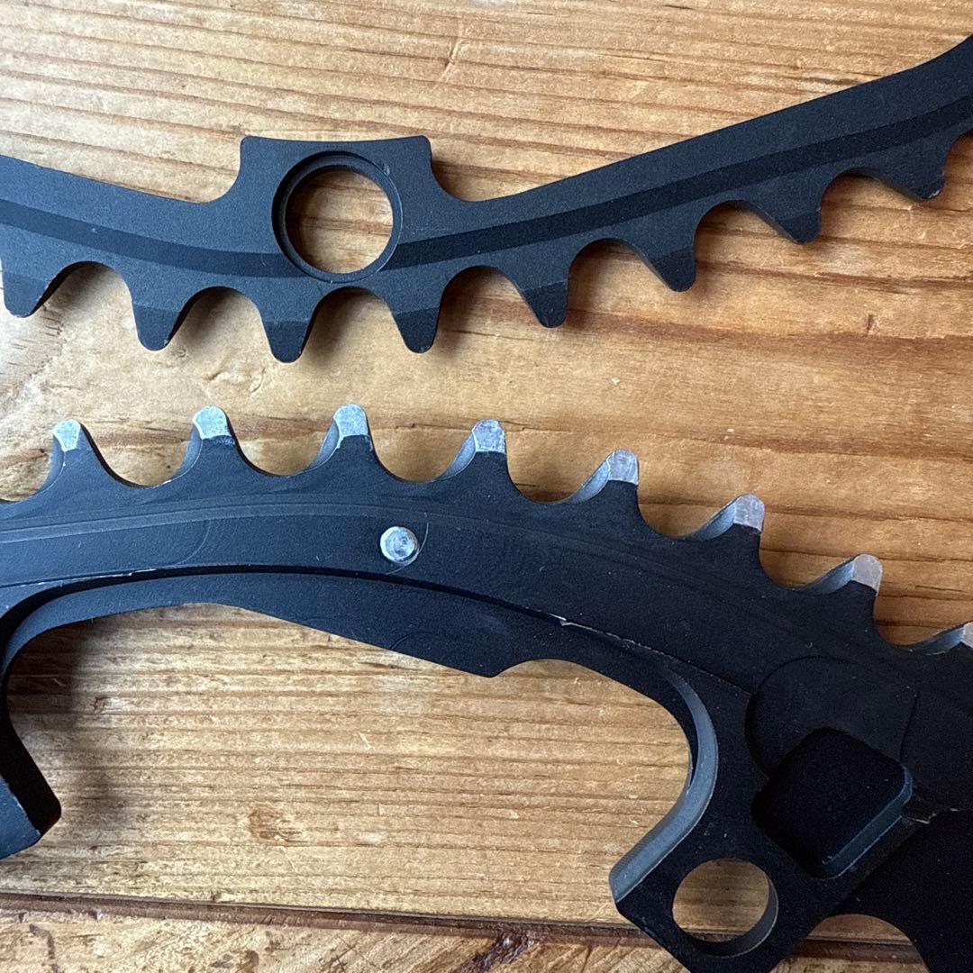 O.SYMETRIC STRONGLIGHT製の楕円チェーンリング