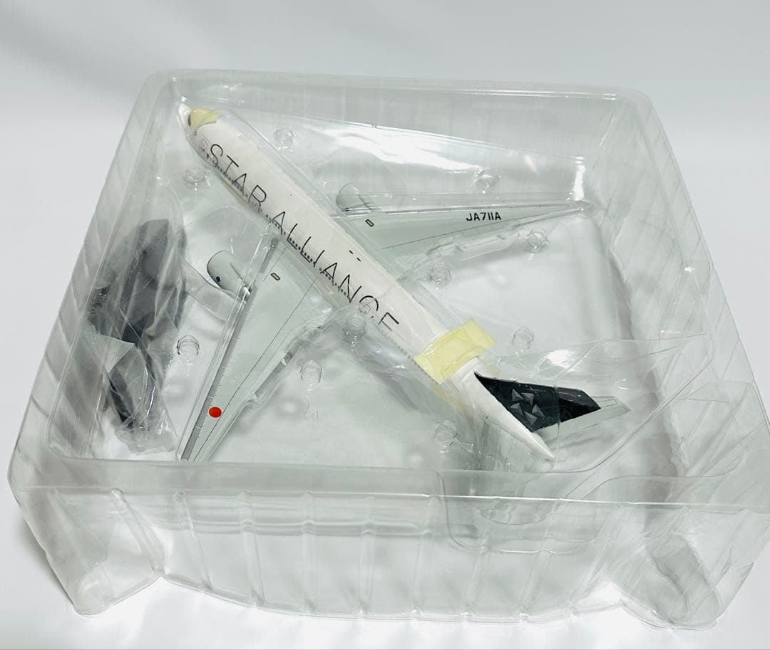 全日空商事 1/200 ANA B777-200 STAR ALLIANCE