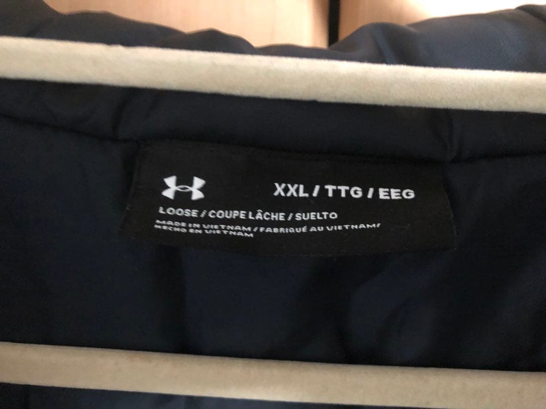 アンダーアーマー　ベンチコート　黒　XXL