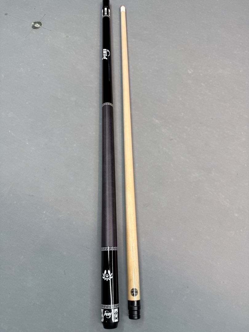 PEI ビリヤードキュー 黒・ナチュラル