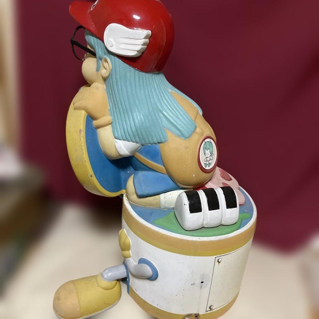 大きいアラレちゃん