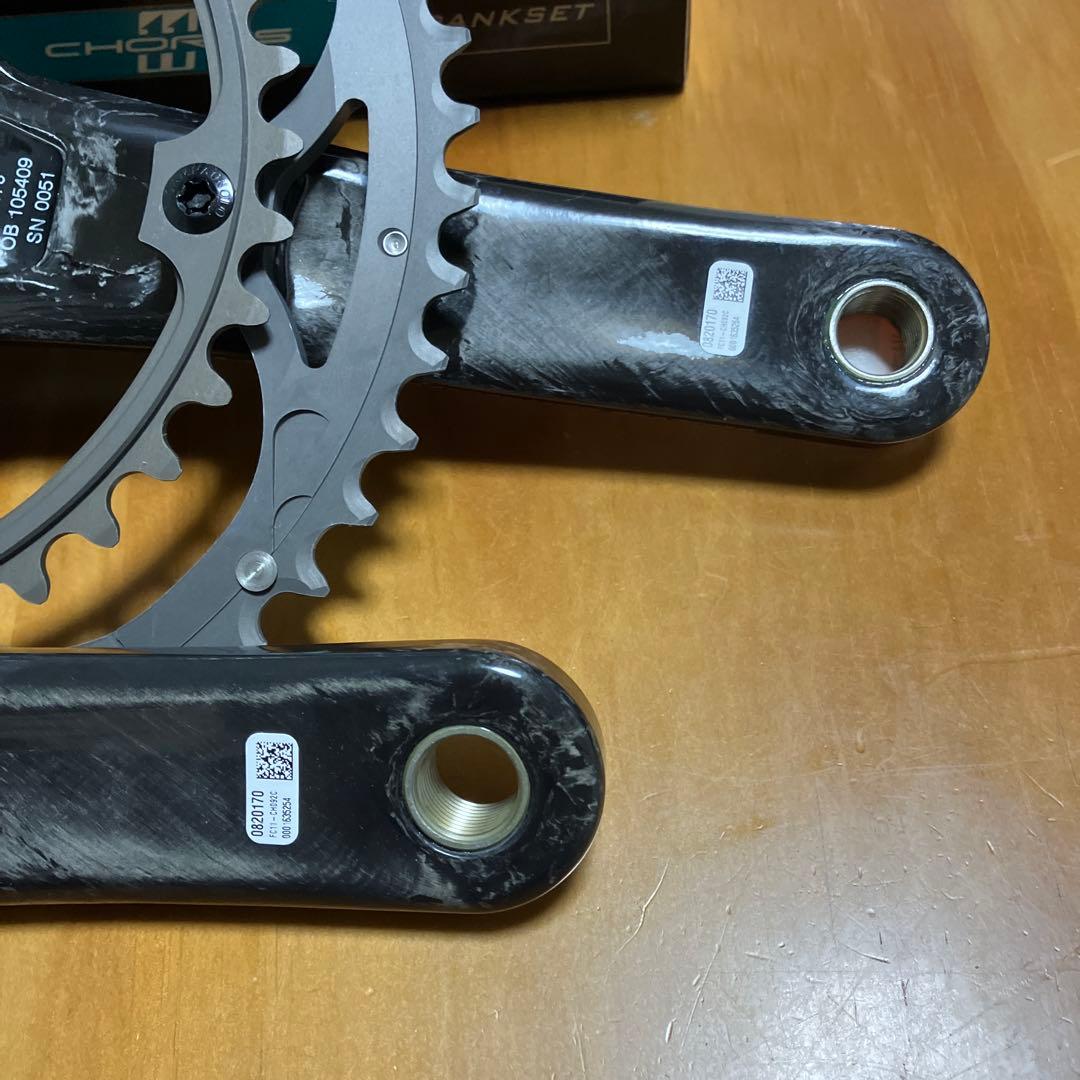 カンパニョーロのカーボンクランクセット　ウルトラトルク　コーラス11S