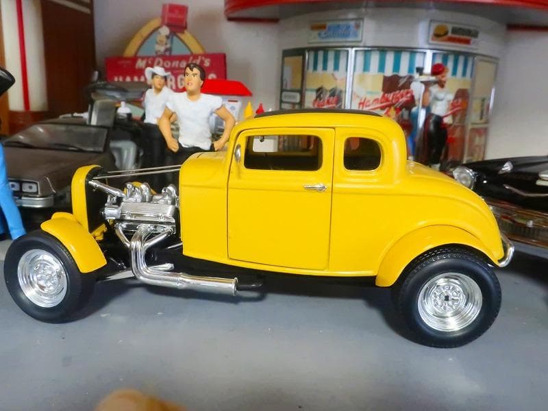 1/18 アーテル 1932 フォード デュースクーペ アメリカングラフィティ