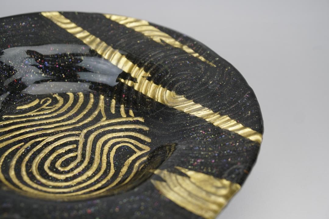 人気陶芸家　益子焼　坂田甚内作　金彩深甚文円形大皿　直径26ｃｍ在銘陶器　美品