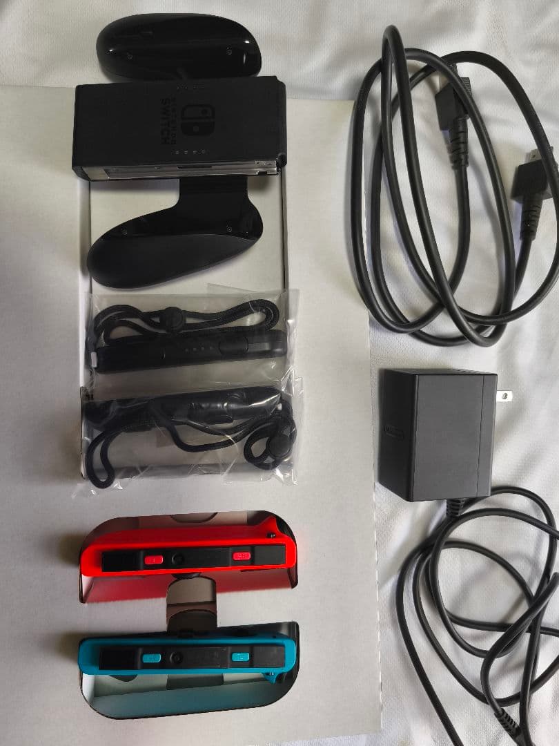 Nintendo Switch 本体　青と赤のJoy-Con　バッテリー強化版