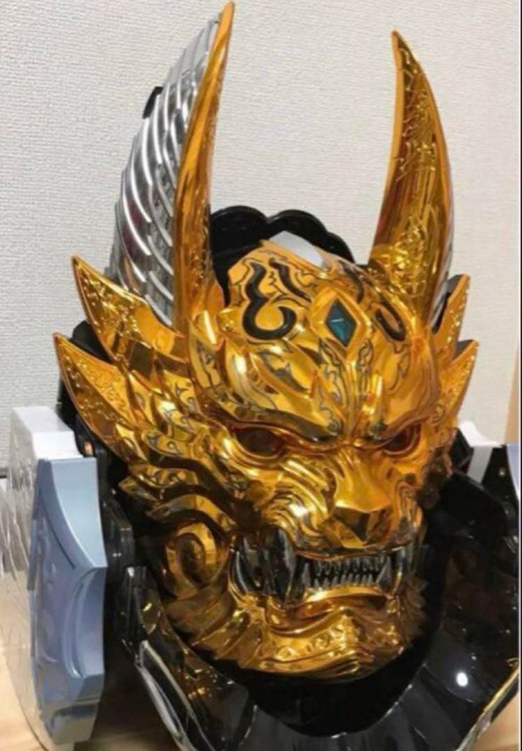 P 牙狼金翔 フェイス役物 （赤・白）2点セット