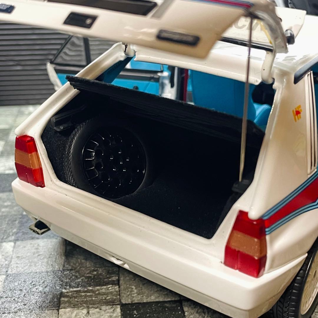 1/18 京商 ランチア デルタ HF インテグラーレ マルティニ6